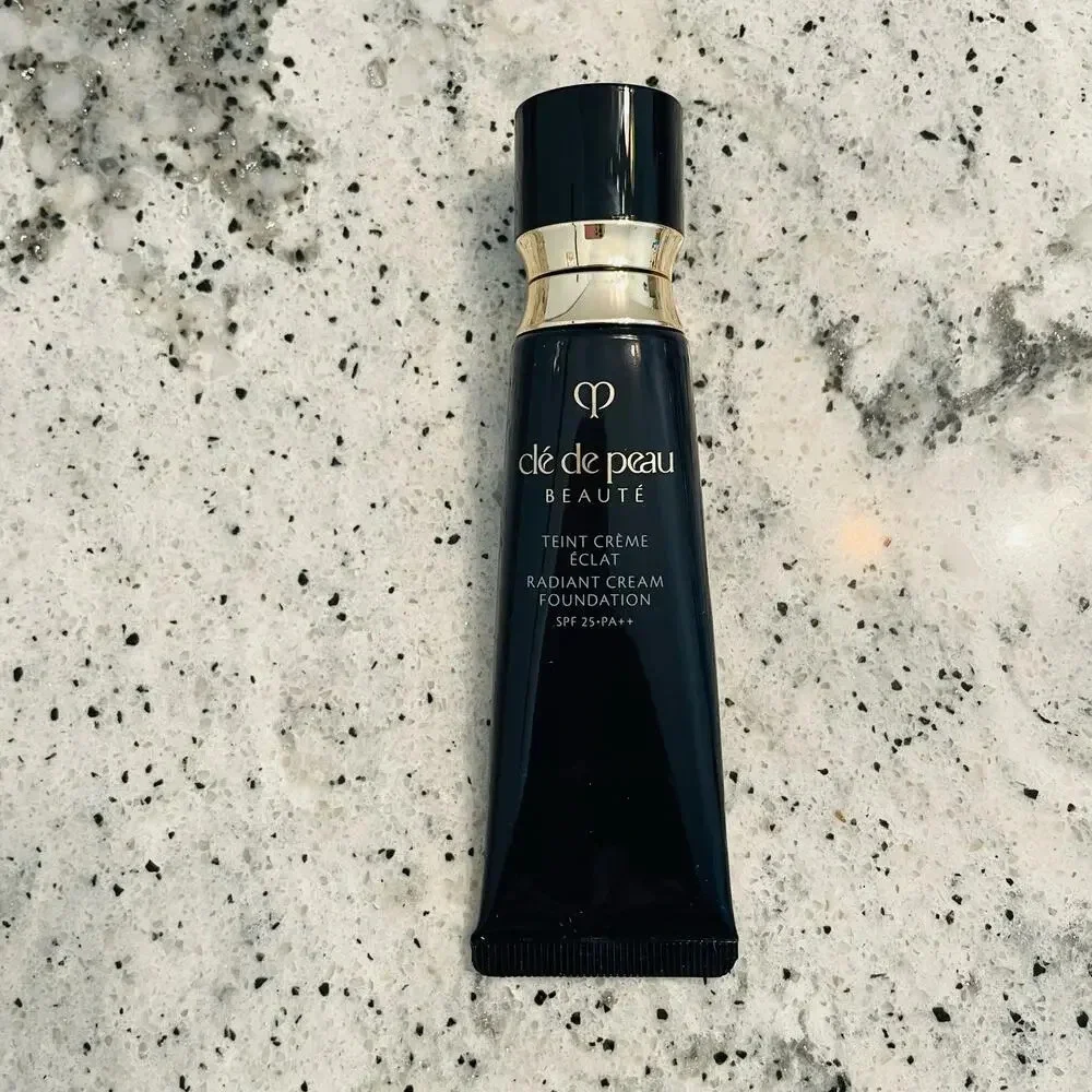 Cle de Peau Beaute Radiant Cream Foundation O60 Deep Tan Ocher 21ml 0.88 oz NEW
